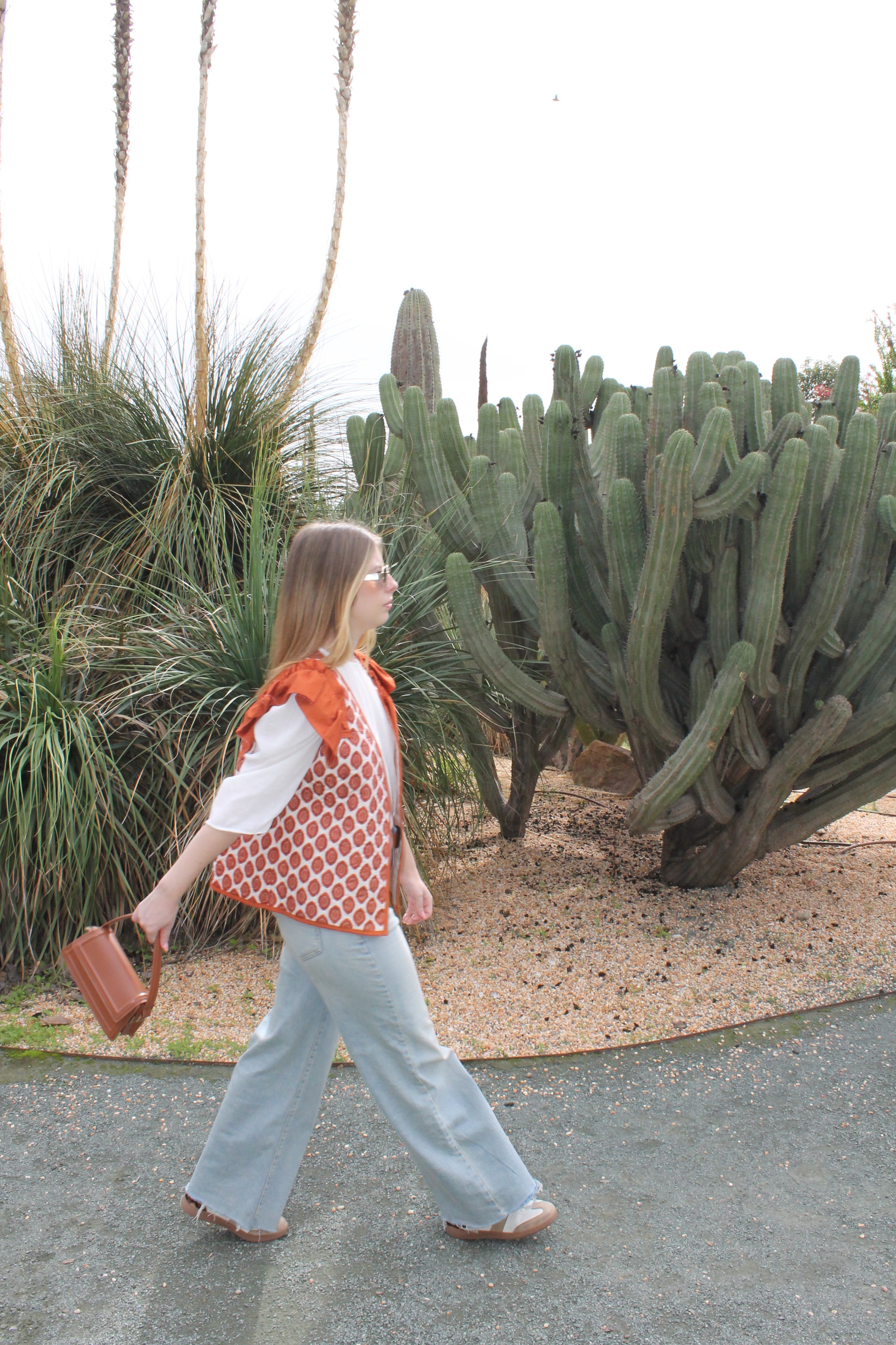 Welcome to Our Fashion Blog: Tips for Packing Your Travel Bag and Dressing in Style